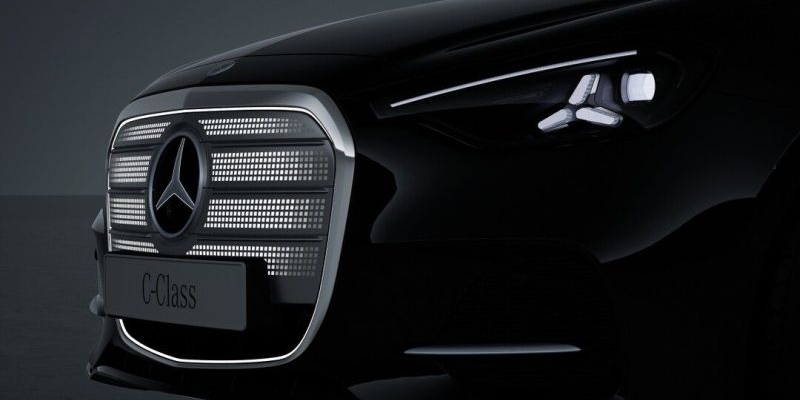 Stella centrale Mercedes illuminata