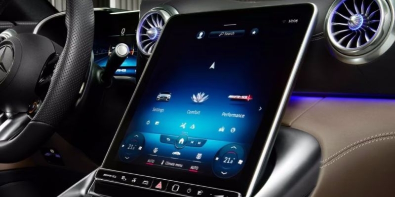 Display centrale da 11,9