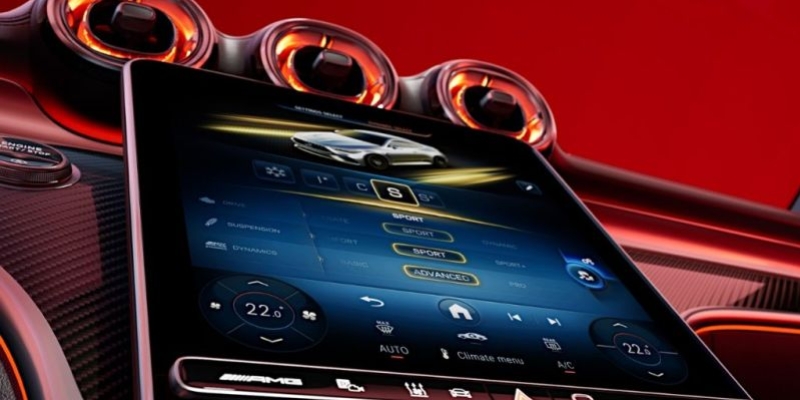 Sistema multimediale MBUX con design del display specifico AMG