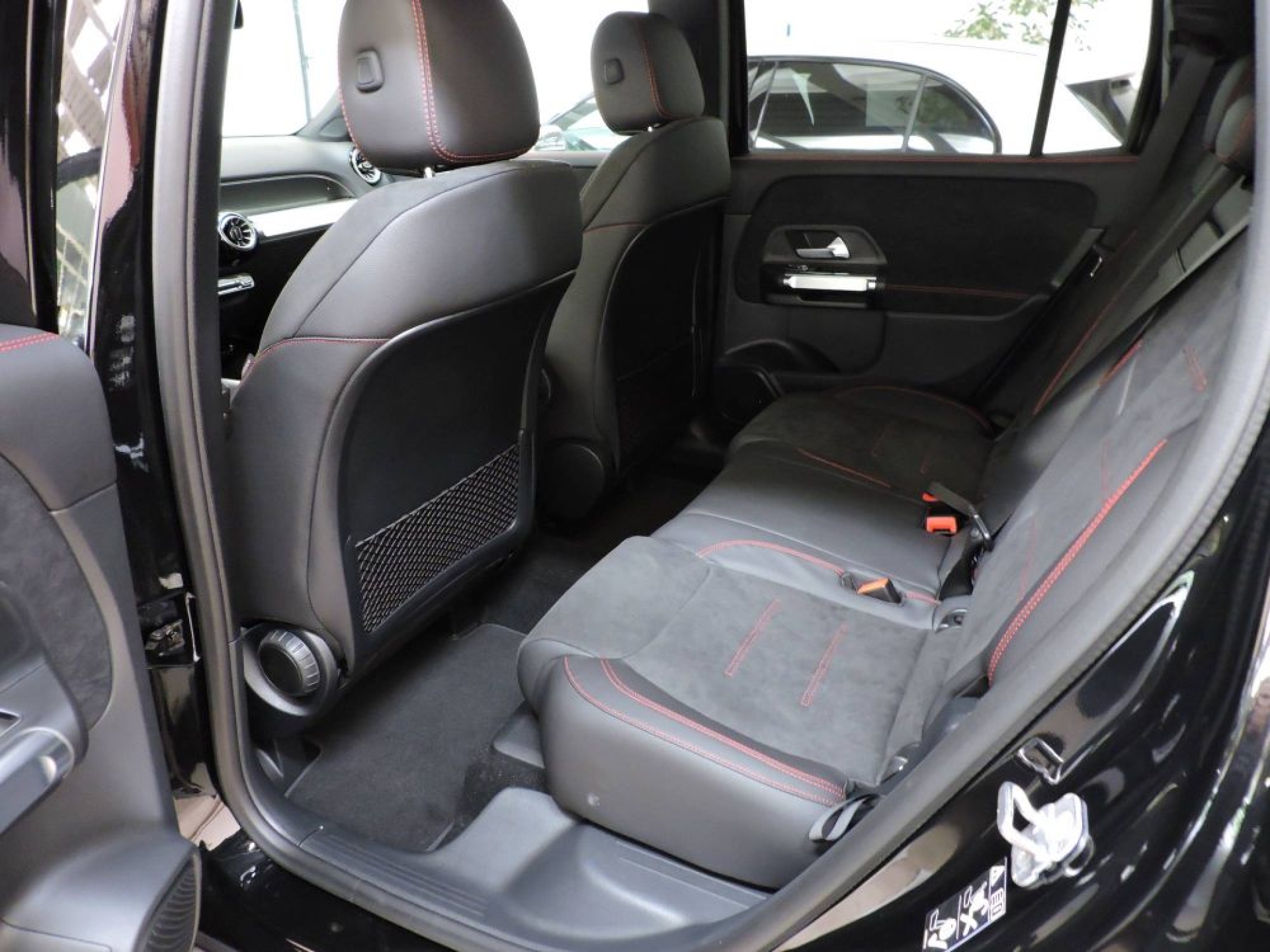 Mercedes-Benz GLB 200 d 4MATIC AMG Line Advanced Plus
