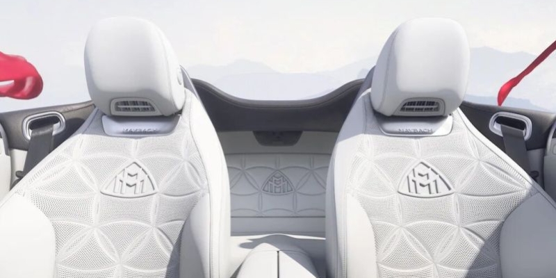 Rivestimento in pelle con nuovo motivo di cuciture specifiche per Maybach