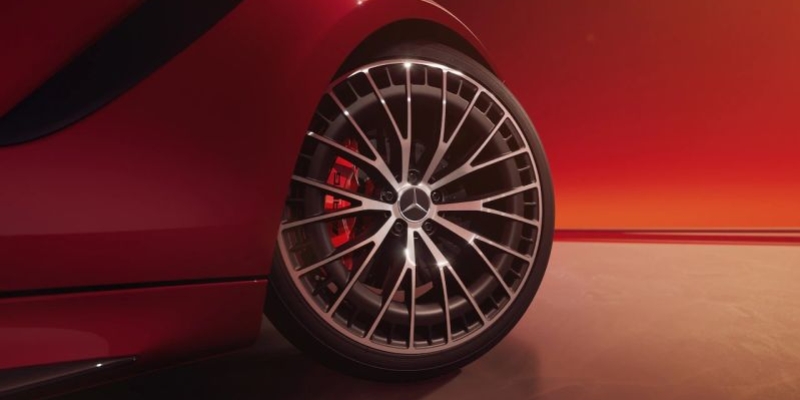 Cerchi in lega leggera AMG e freni sportivi AMG