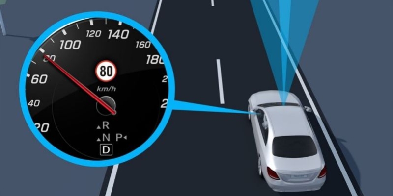 Sistema di riconoscimento automatico dei segnali stradali