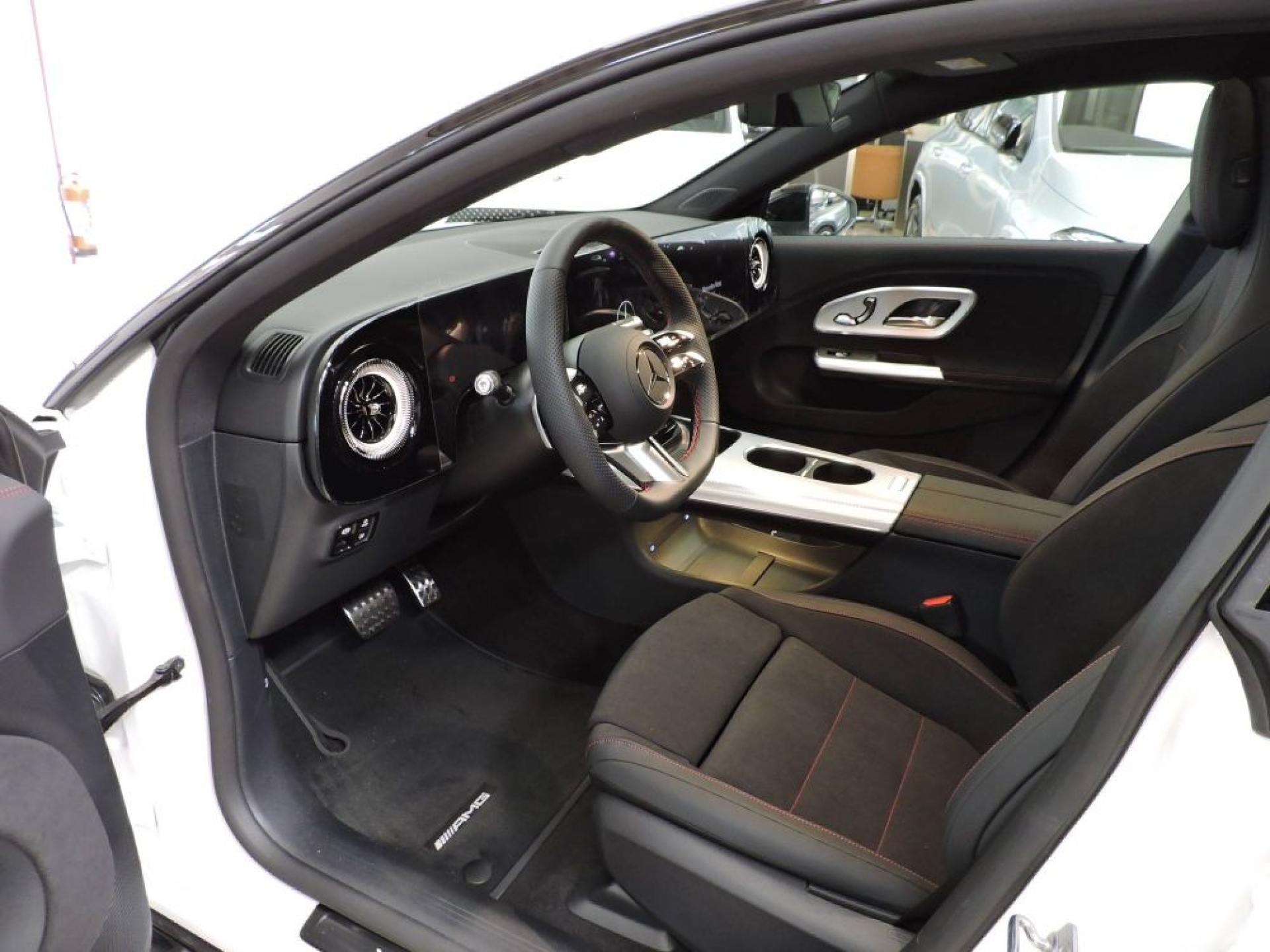 Mercedes-Benz CLA AMG Line Plus Premium