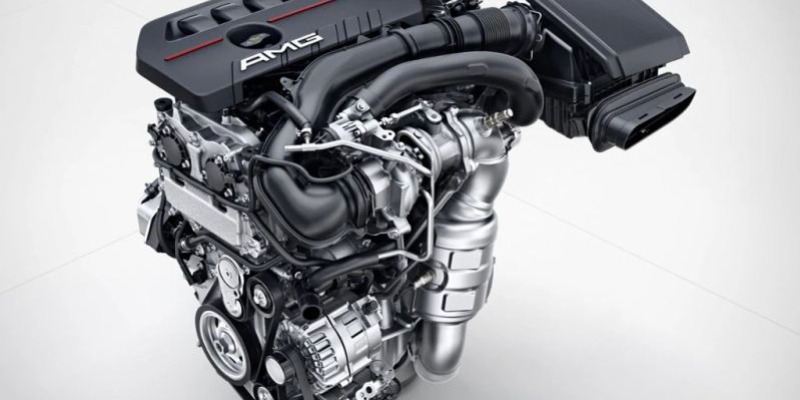 4 cilindri turbo AMG da 2 litri